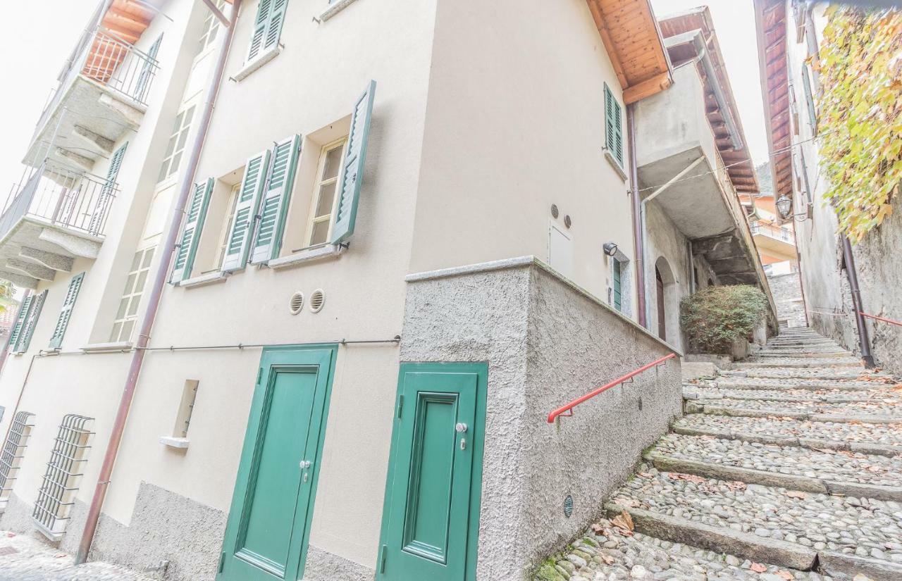 Del Duca Apartment Варенна Екстер'єр фото